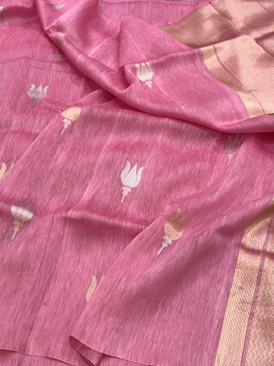 Handwoven Banarasi Pure Linen Silk Saree