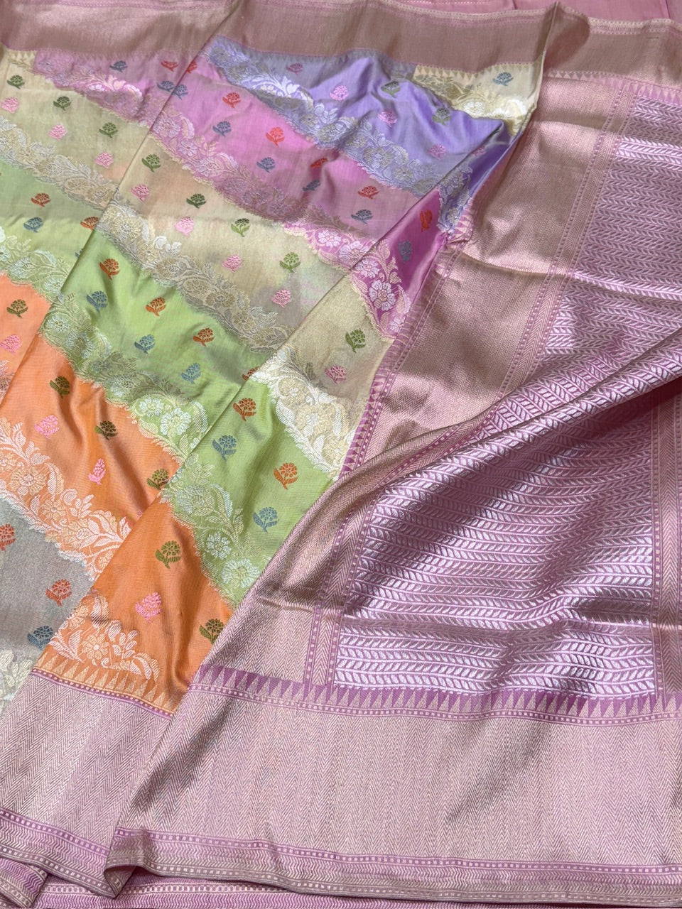 Rangkaat Handwoven Pure Banarasi Saree