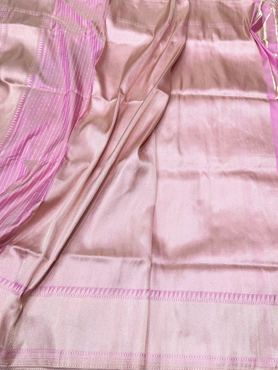 Rangkaat Handwoven Pure Banarasi Saree