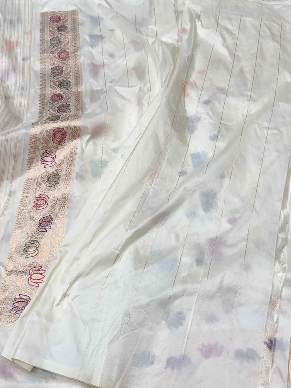 White Handwoven Banarasi Pure Silk Saree