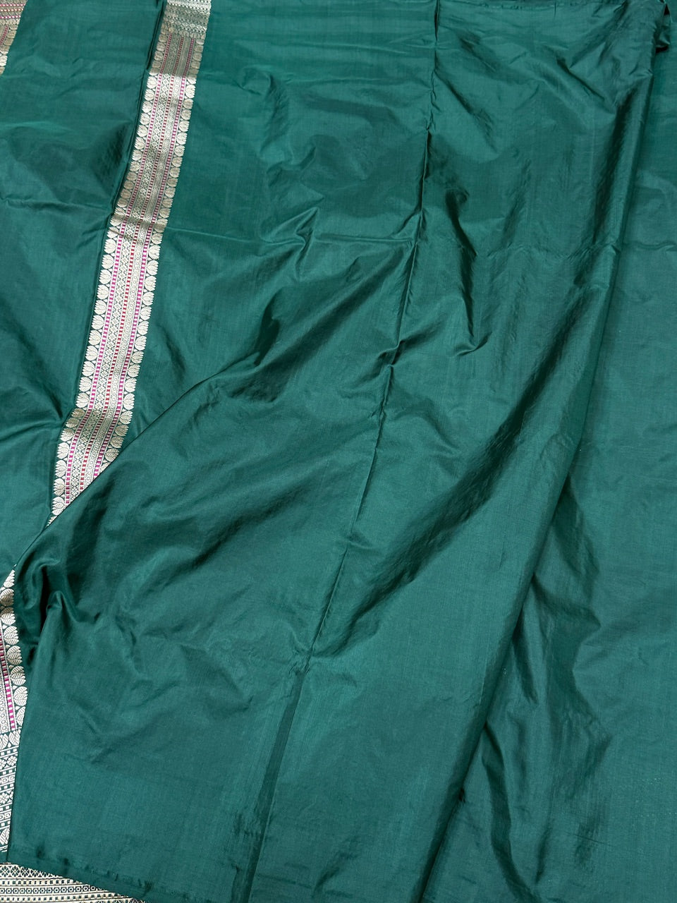 Bottle Green Handwoven Pure Banarasi Silk Saree