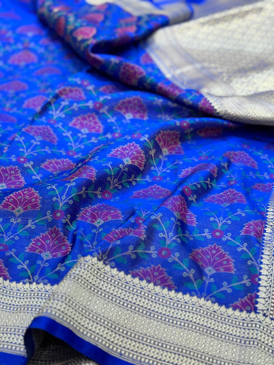 Handwoven Pure Banarsi Satin Tanchoi Silk Saree