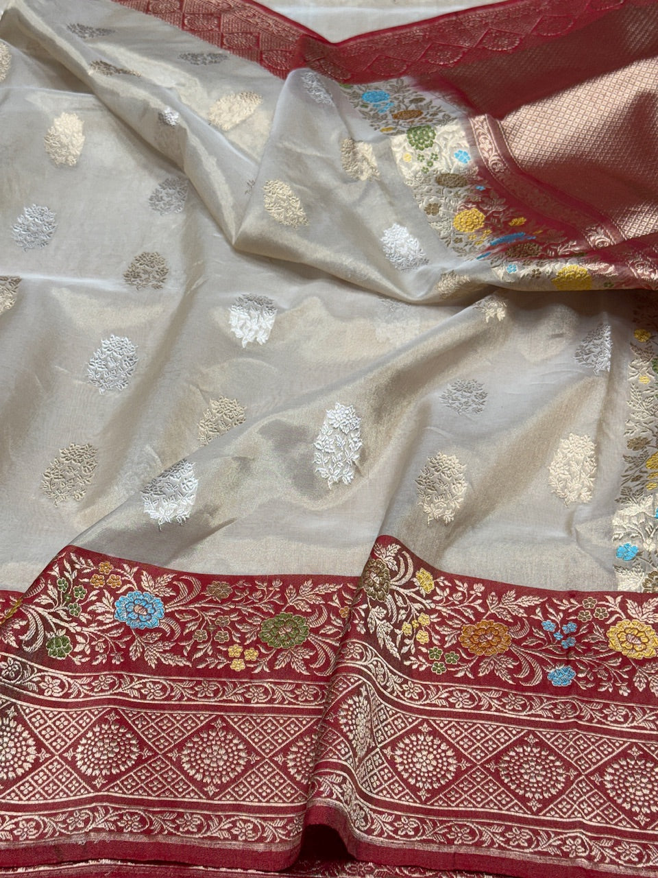 Ivory Handwoven Pure Banarasi Tissue Saree