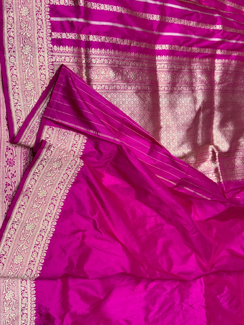 Handwoven Vintage Banarasi Silk Saree