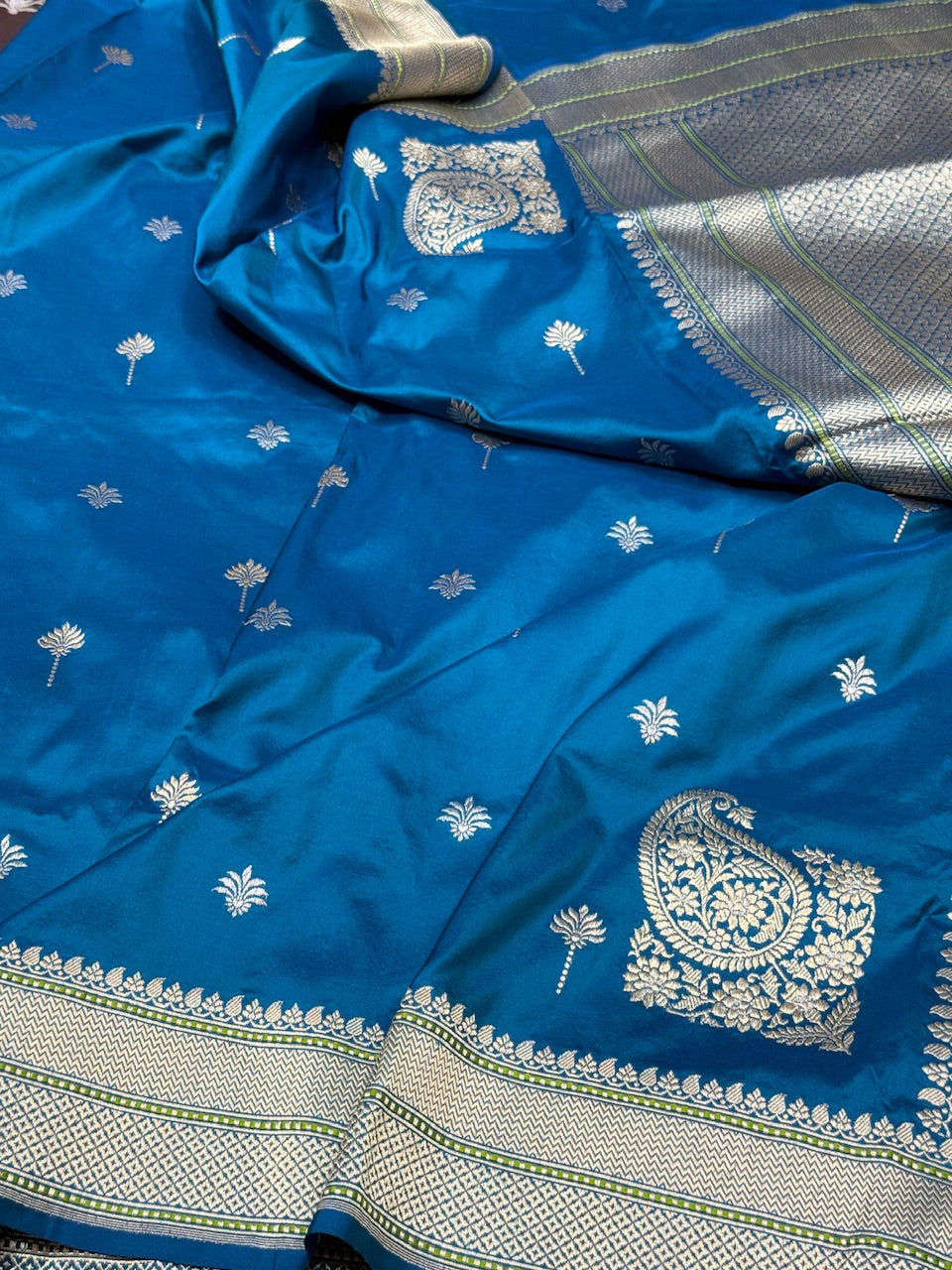 Peacock Blue Handwoven Pure Banarasi Silk Saree