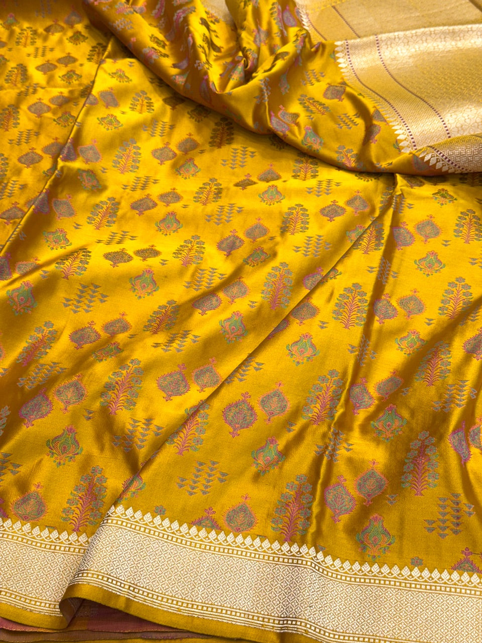 Mustard Yellow Handwoven Pure Banarasi Satin Tanchoi Silk Saree