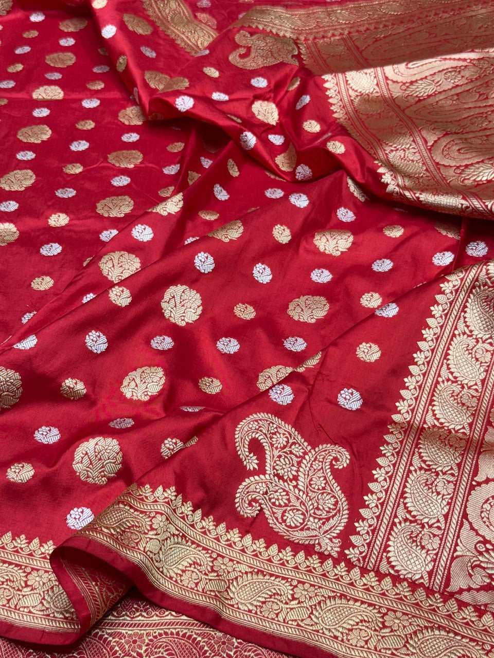 Red Handwoven Pure Banarasi Silk Saree
