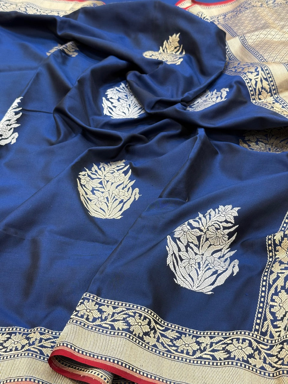 Handwoven Banarasi Ektara SilkSaree