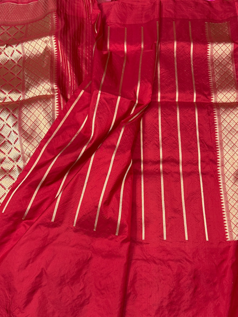 Red Handwoven Banarasi Pure Organza Saree