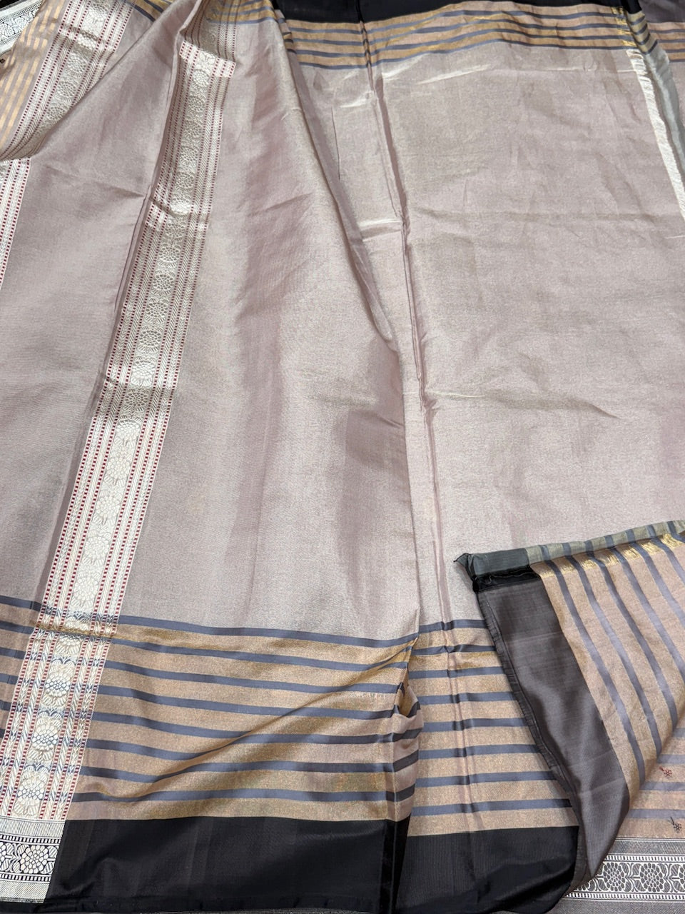 Mauve Handwoven Pure Banarasi Ektara Tissue Saree