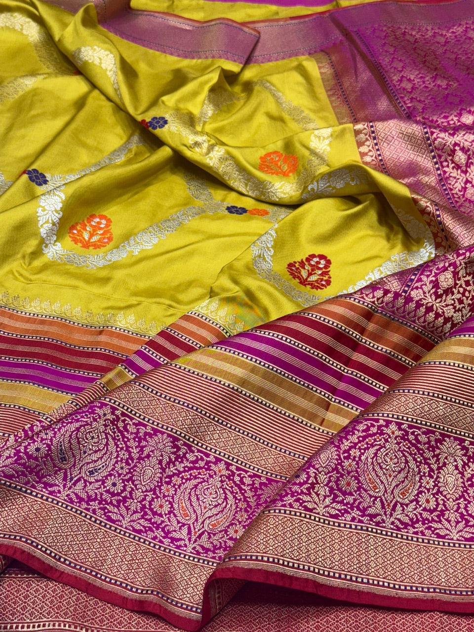 Mehndi Yellow Handwoven Pure Banarasi Ektara Silk Saree