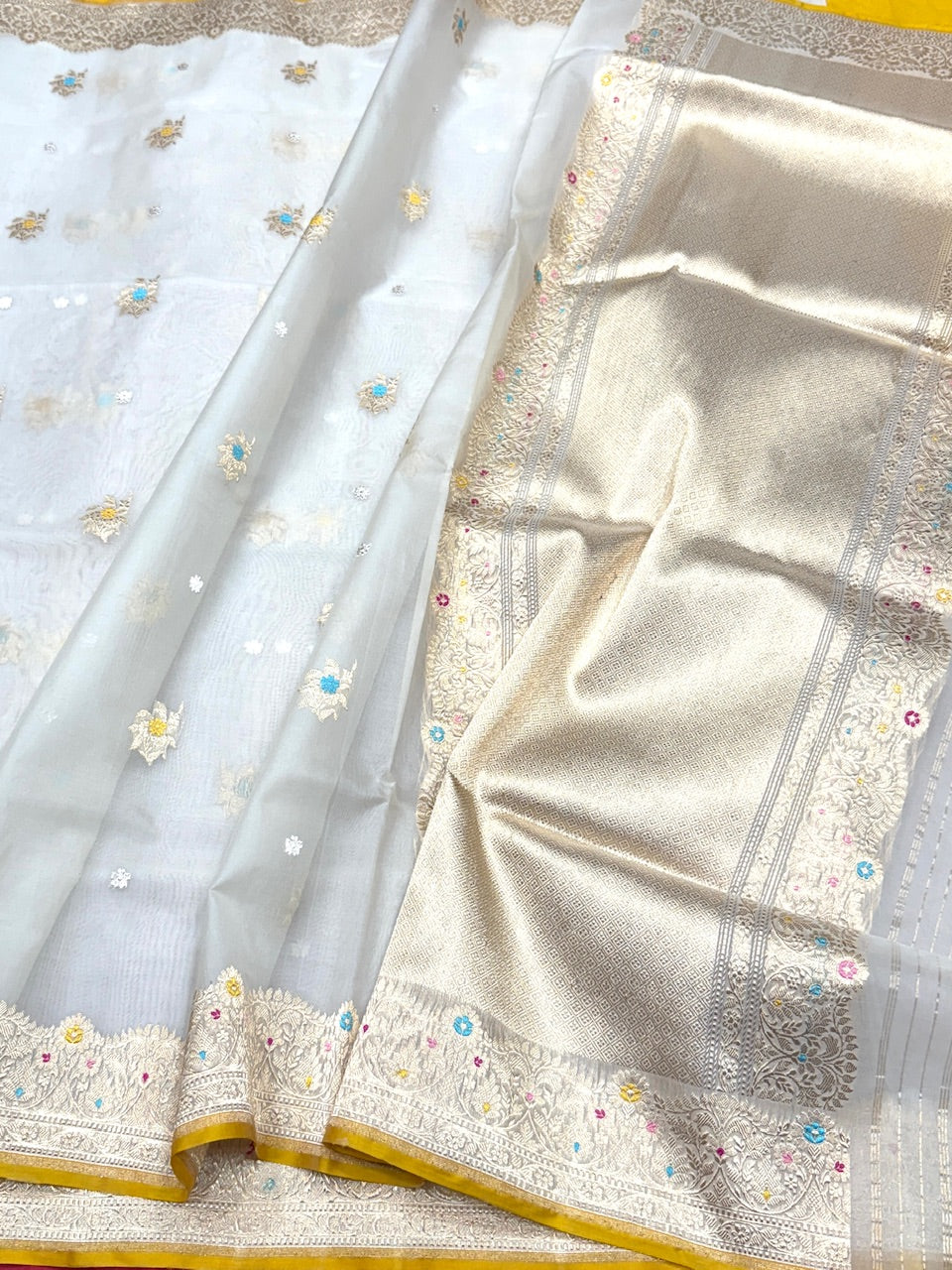 White Handwoven Pure Organza Silk Saree