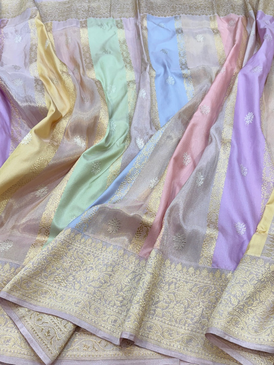 Lilac Handwoven Banarasi Rangkaat Tissue Saree