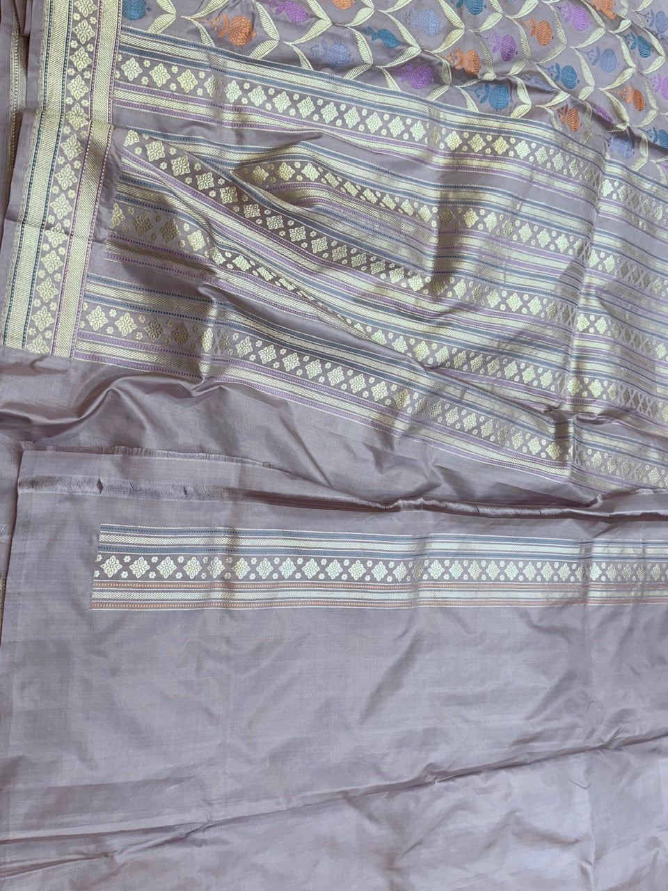 Mauve Handwoven Banarasi Silk Saree