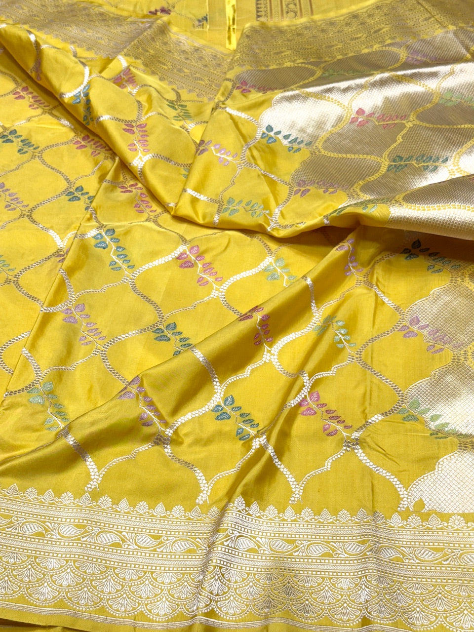 Yellow Handwoven Pure Banarasi Silk Saree