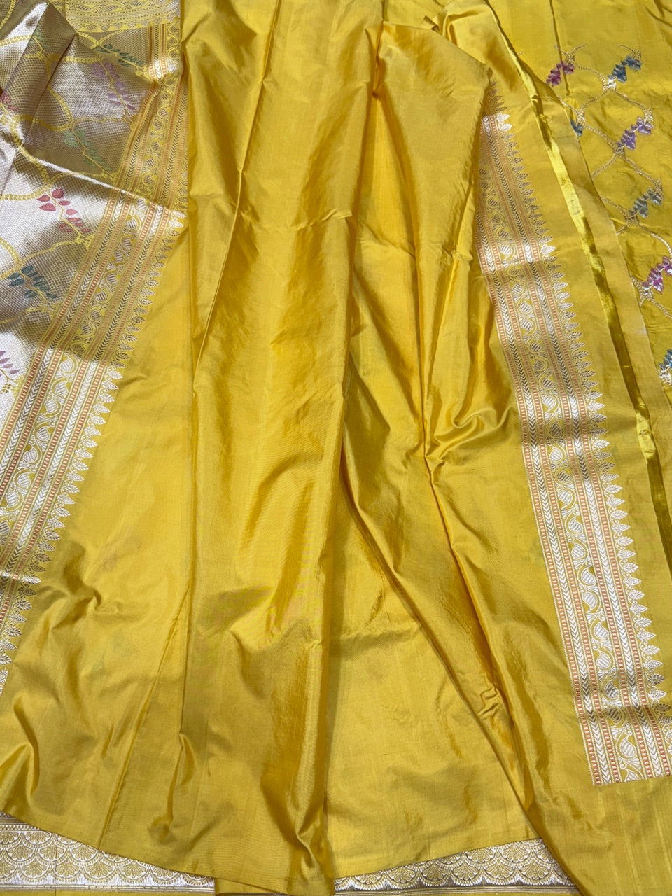 Yellow Handwoven Pure Banarasi Silk Saree