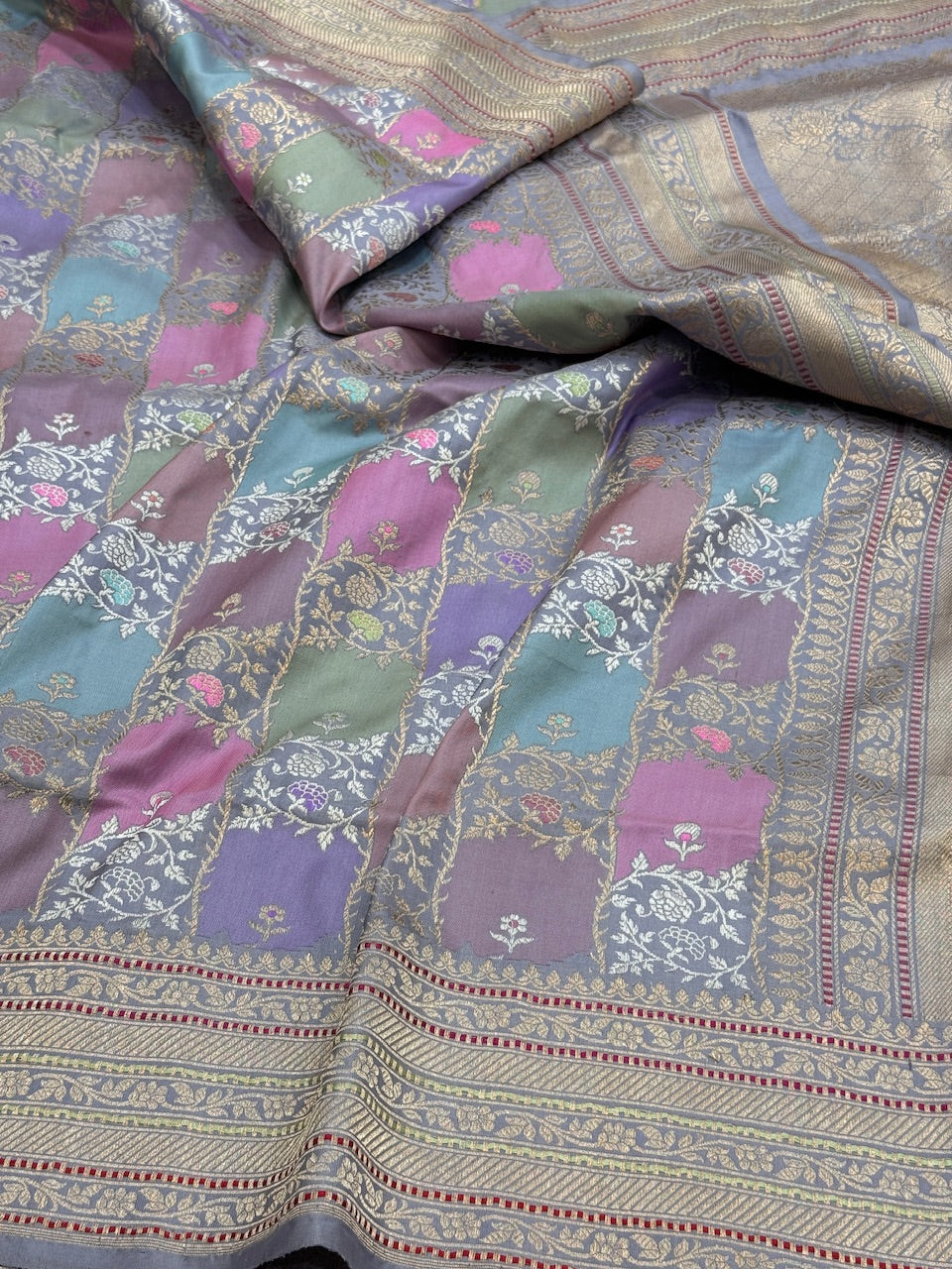 Handwoven Pure Banarasi Rangkaat Saree