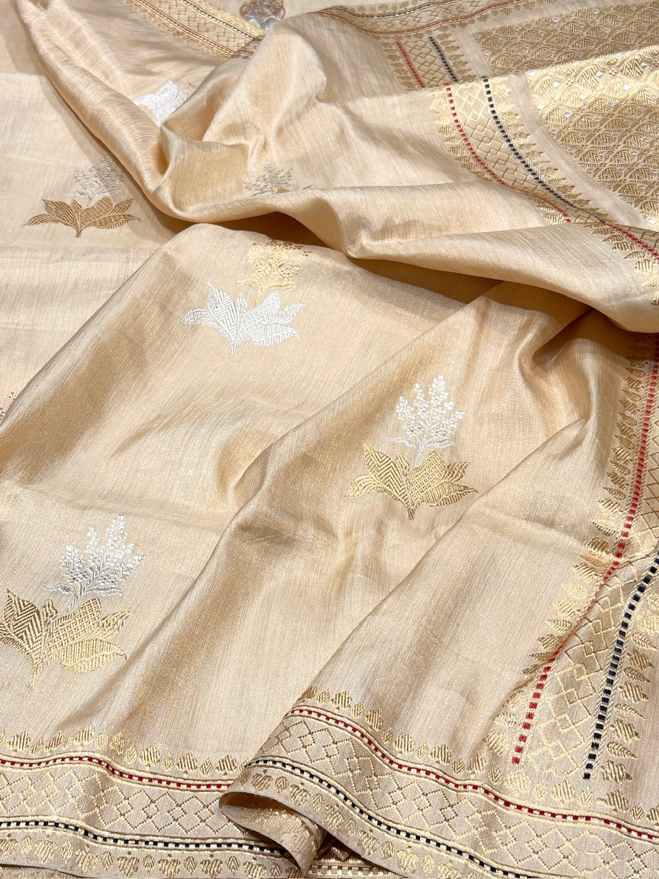 Handwoven Pure Banarasi Ektara Tissue Saree