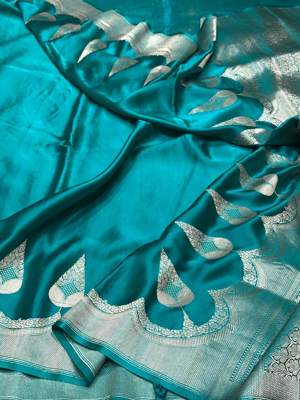 Teal Green Handwoven Pure Mashru Banarasi Satin Silk Saree