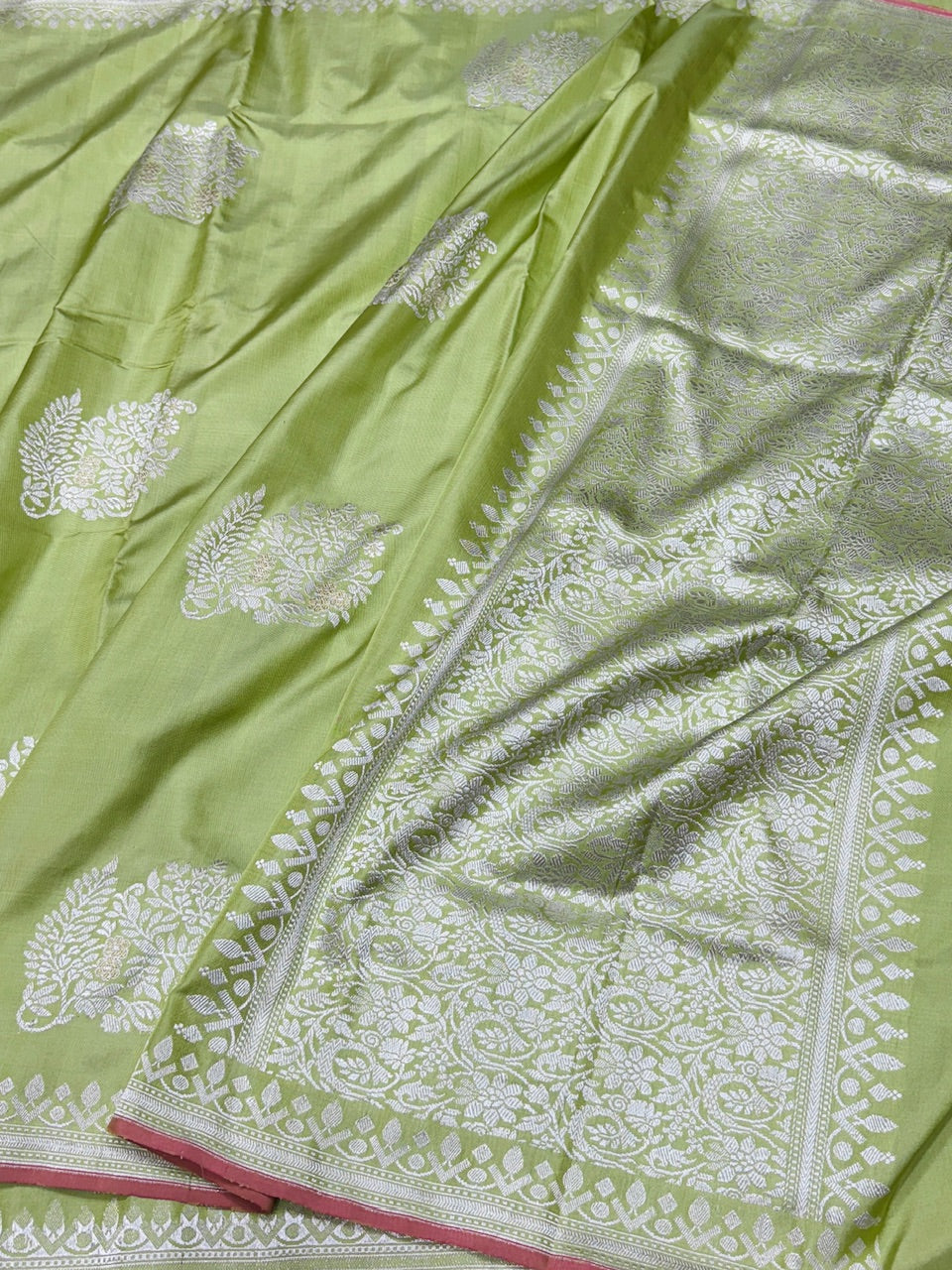 Pista Green Handwoven Pure Banarasi Ektara Silk Saree