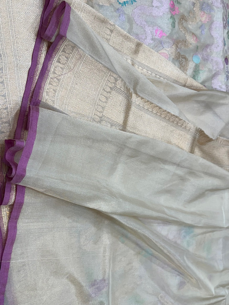 Ivory Handwoven Pure Banarasi Tissue Saree