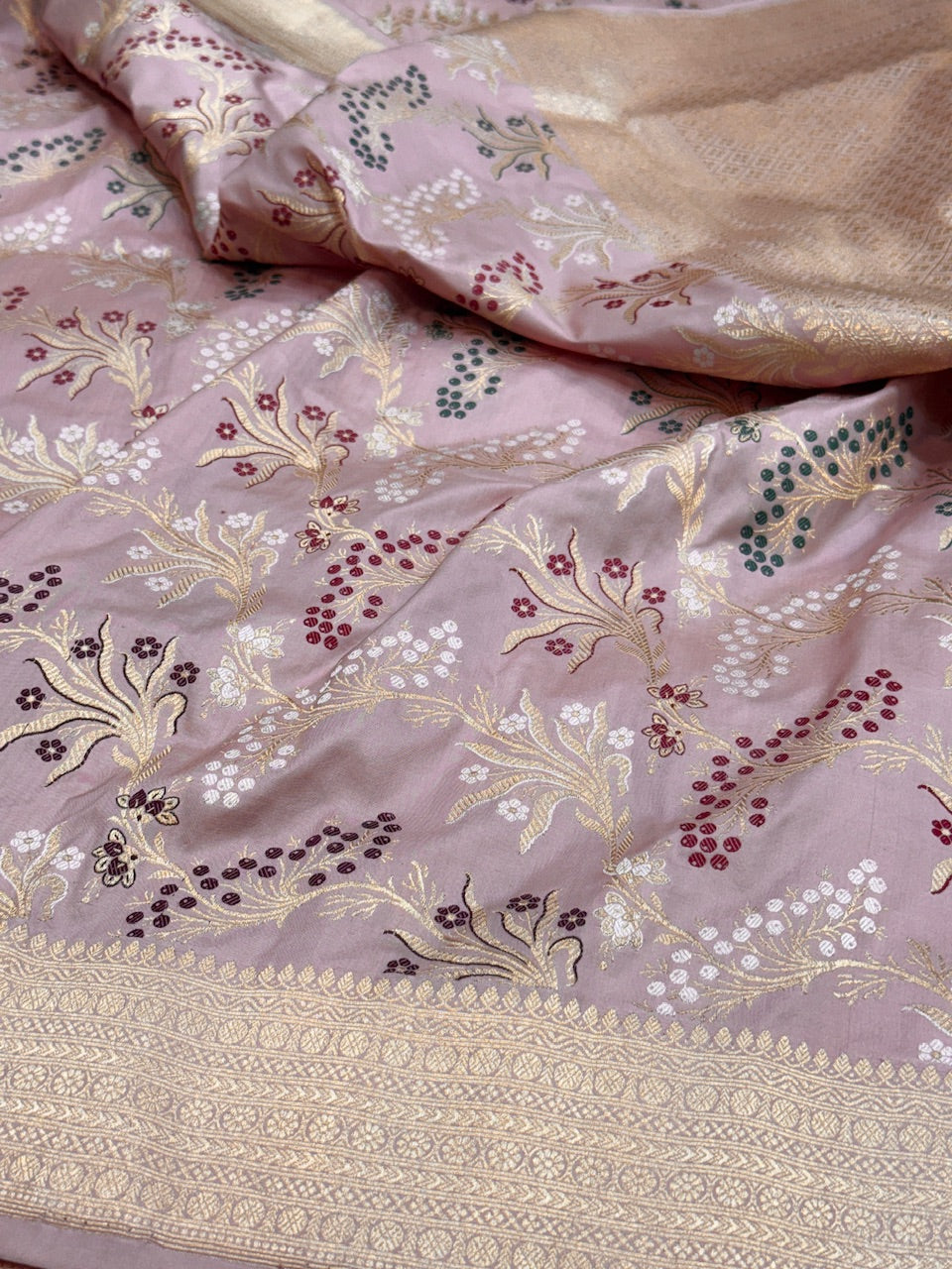 Lilac Handwoven Banarasi Pure Silk Saree