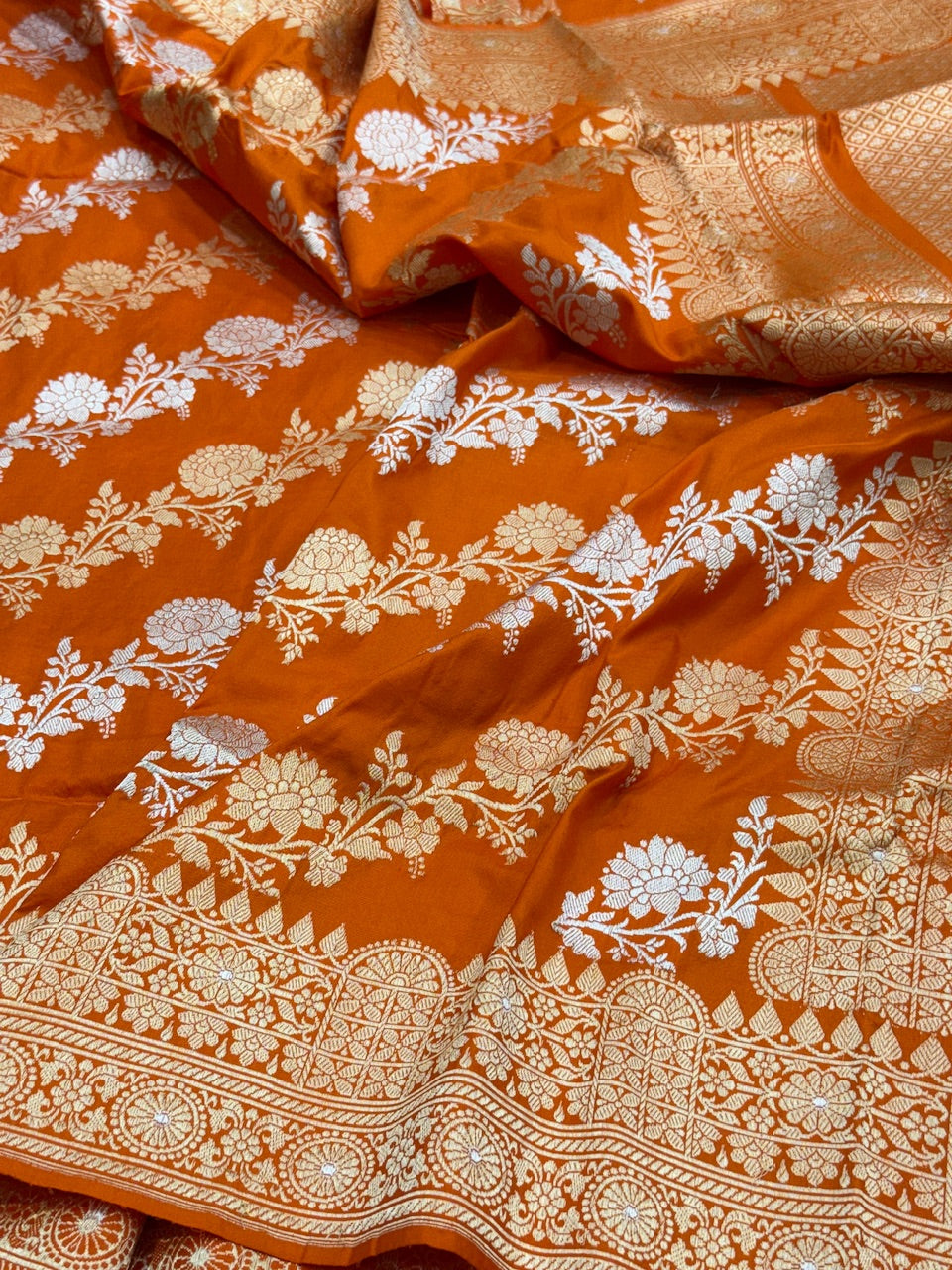 Magenta Handwoven Banarasi Pure Silk Saree