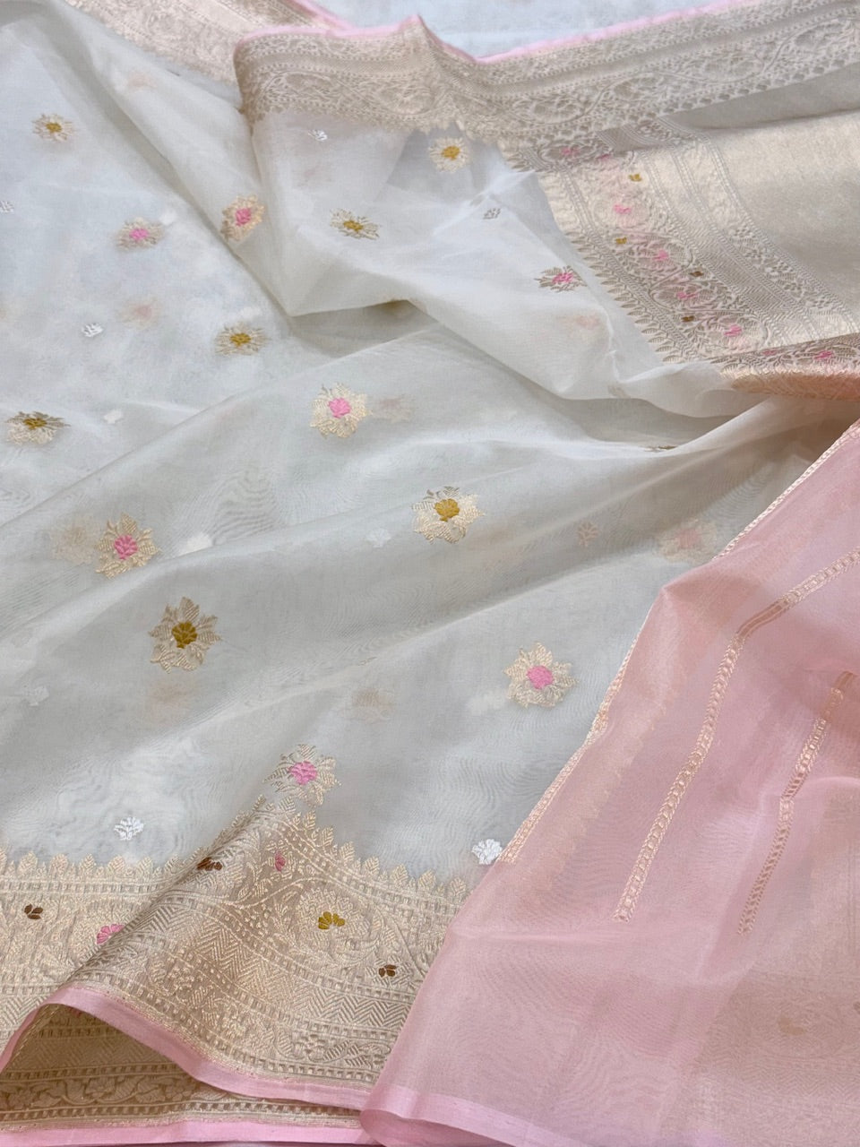 White Handwoven Pure Banarasi Organza Silk Saree