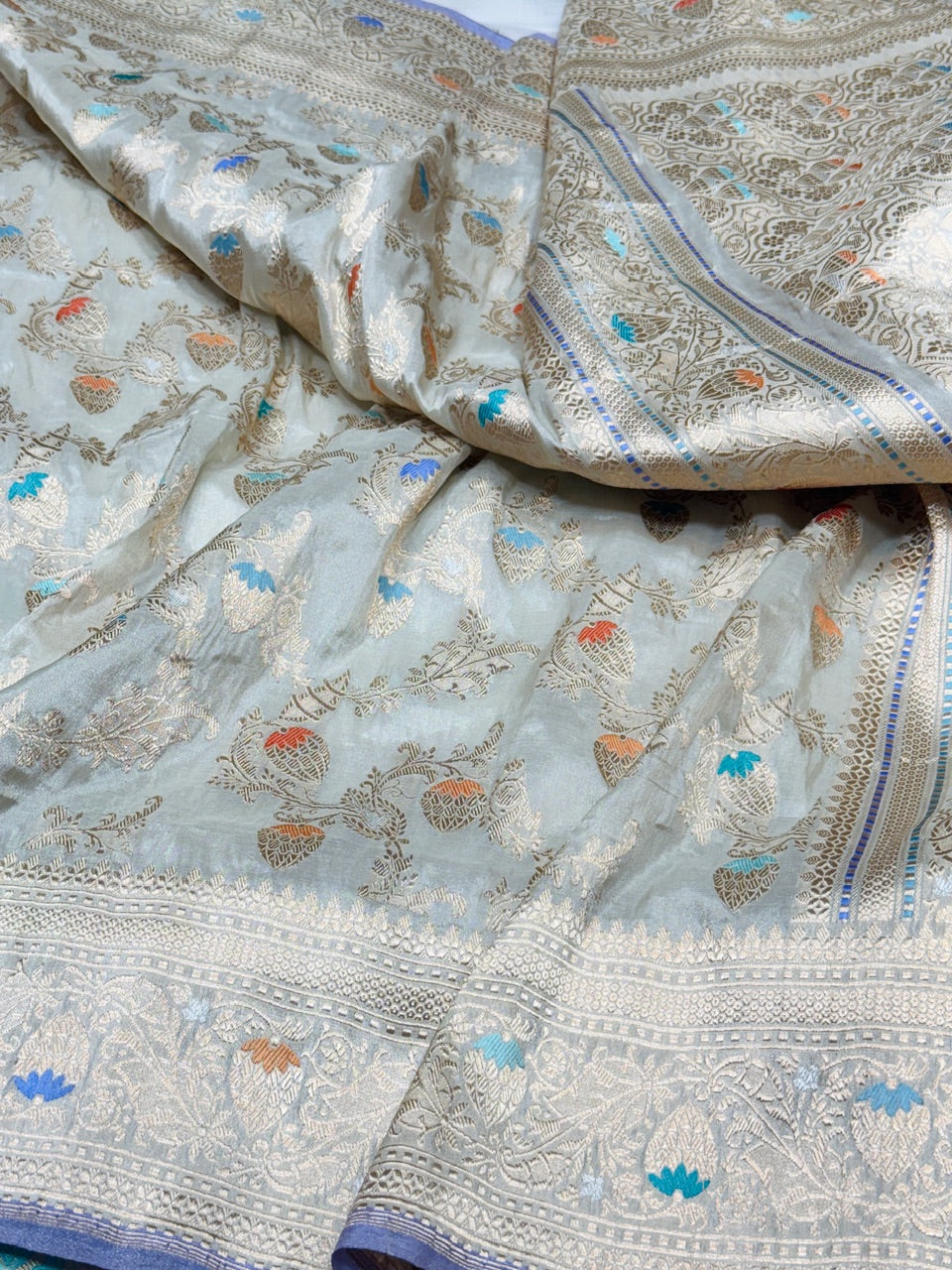 Ivory Handwoven Banarasi Pure Katan Tissue Saree