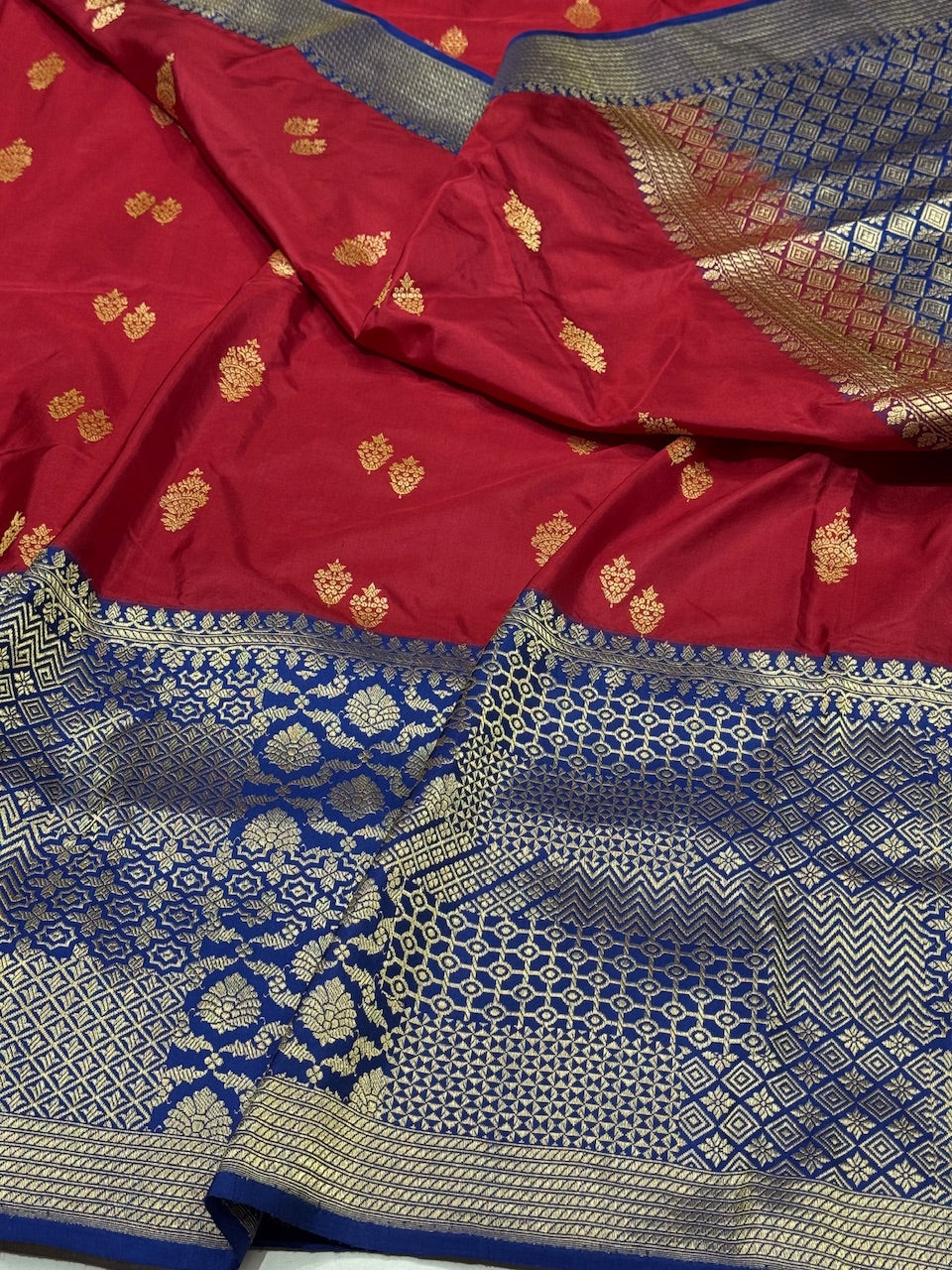 Red Ektara Silk Handwoven Saree