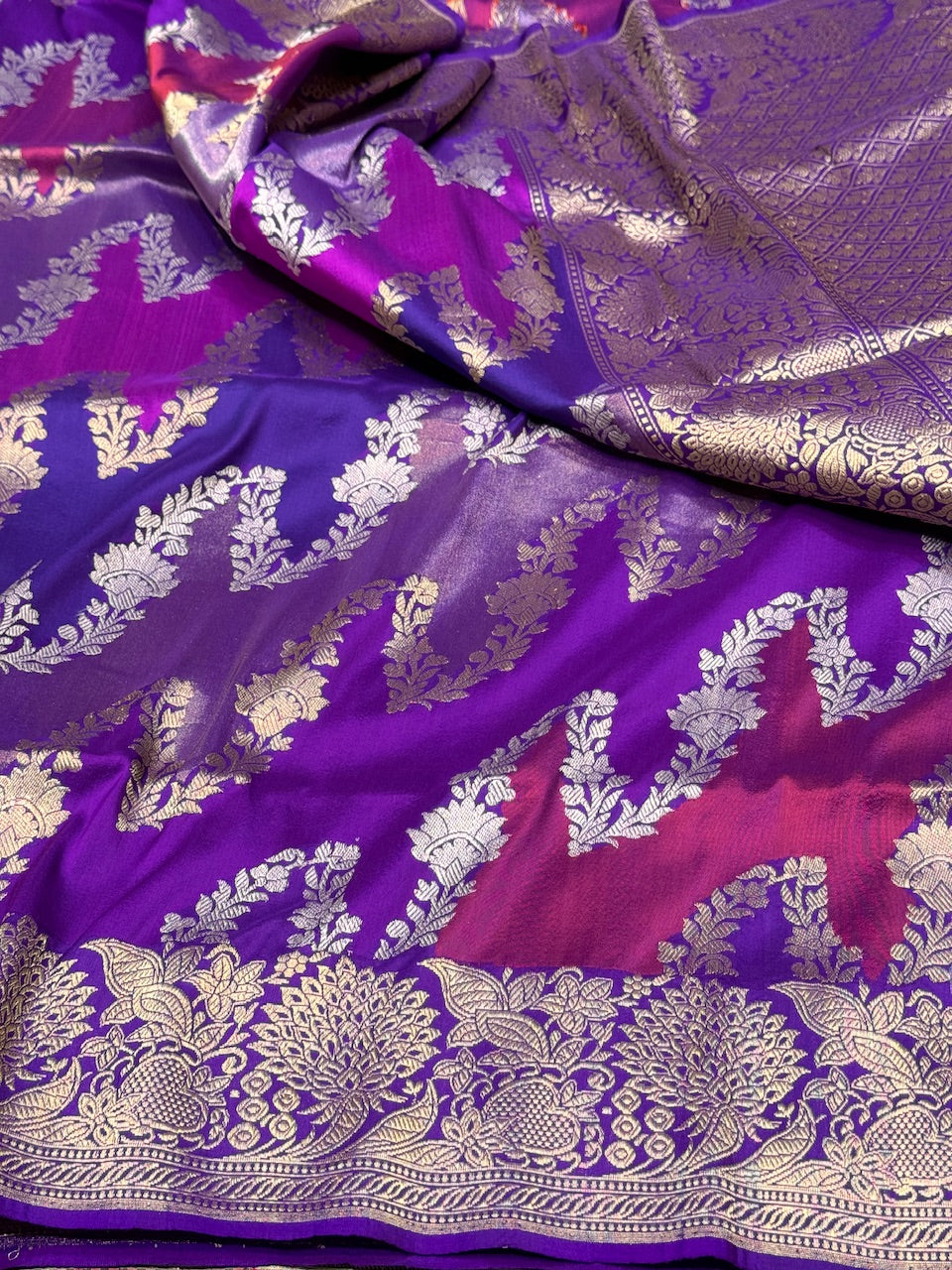 Purple Rangkaat Handwoven Banarasi Saree