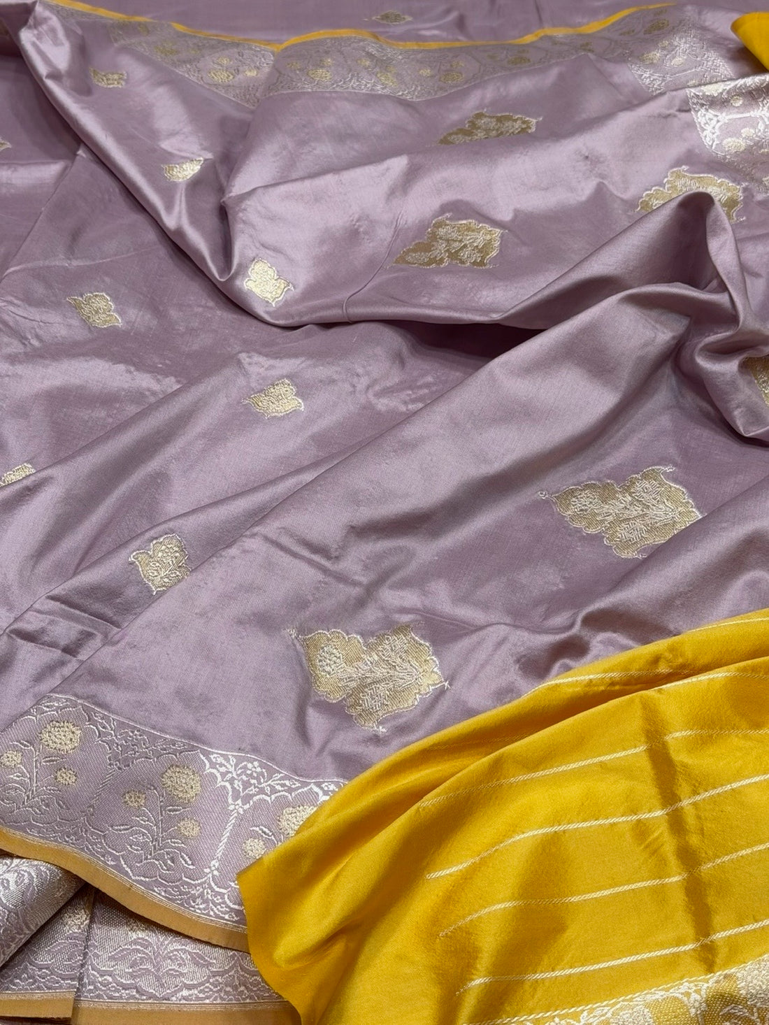 Mauve Handwoven Pure Banarasi Silk Saree