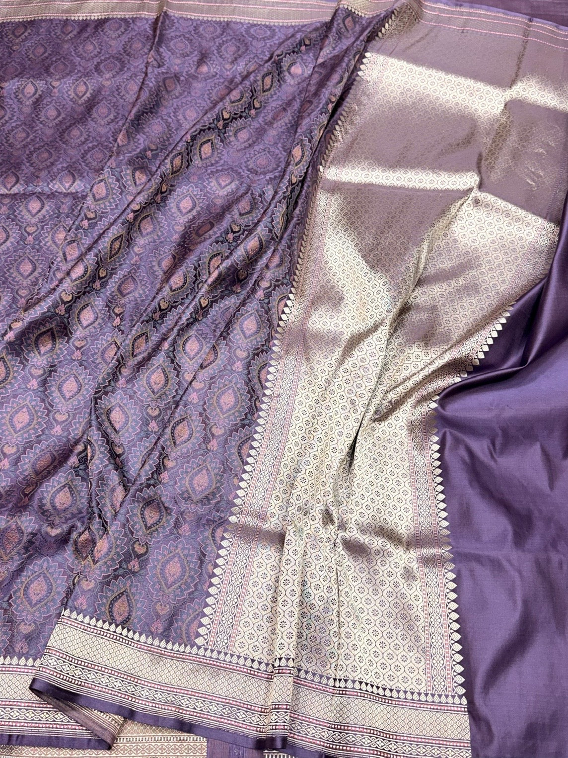Lavender Handwoven Pure Banarasi Satin Tanchoi Silk Saree – 100% Pure Satin Silk, Kadwa Weave