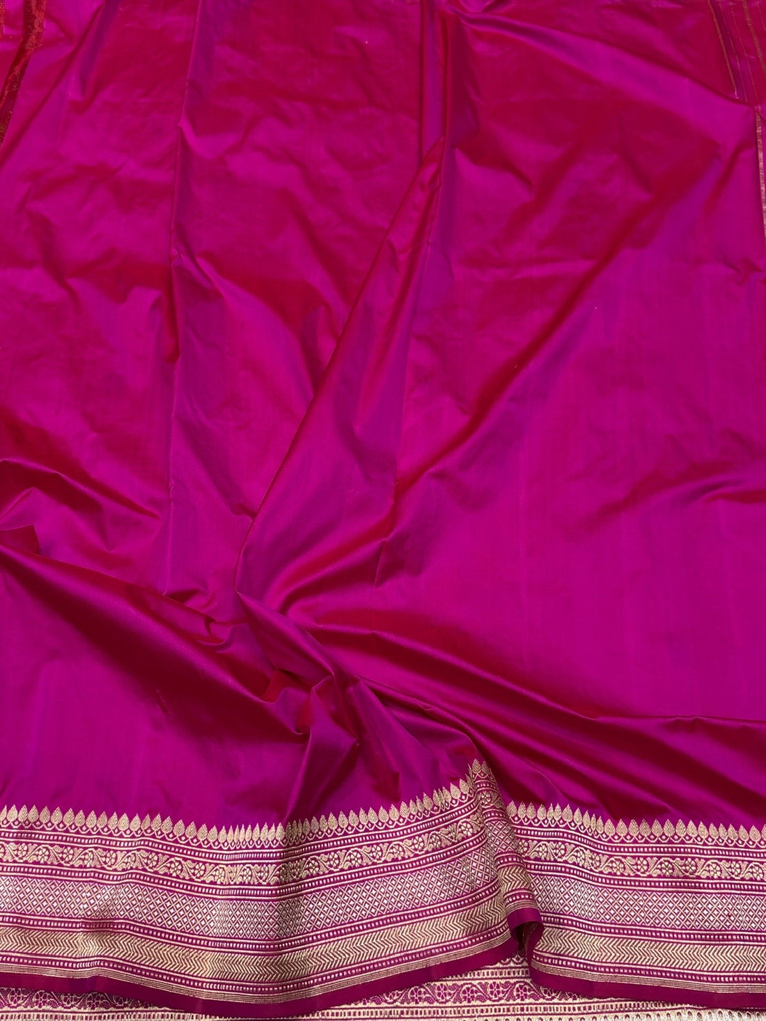 Rani Pink Handwoven Pure Banarasi Silk Saree – Kadwa Weave in 100% Katan Mulberry Silk