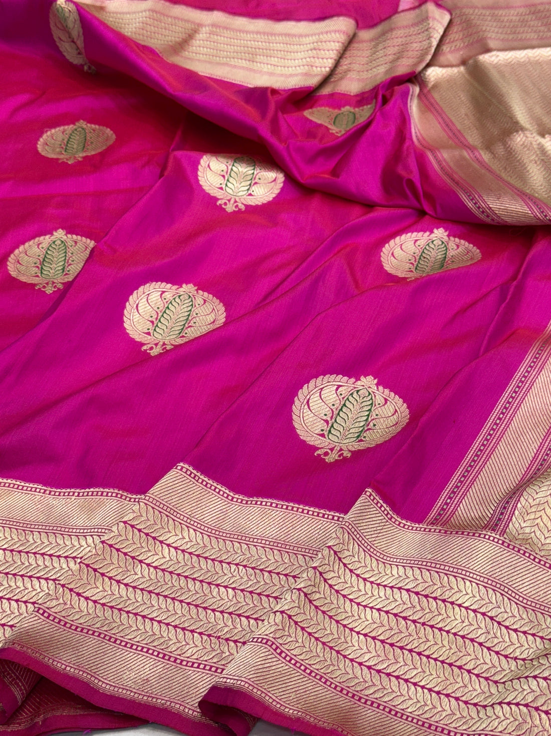 Rani Pink Handwoven Pure Banarasi Silk Saree