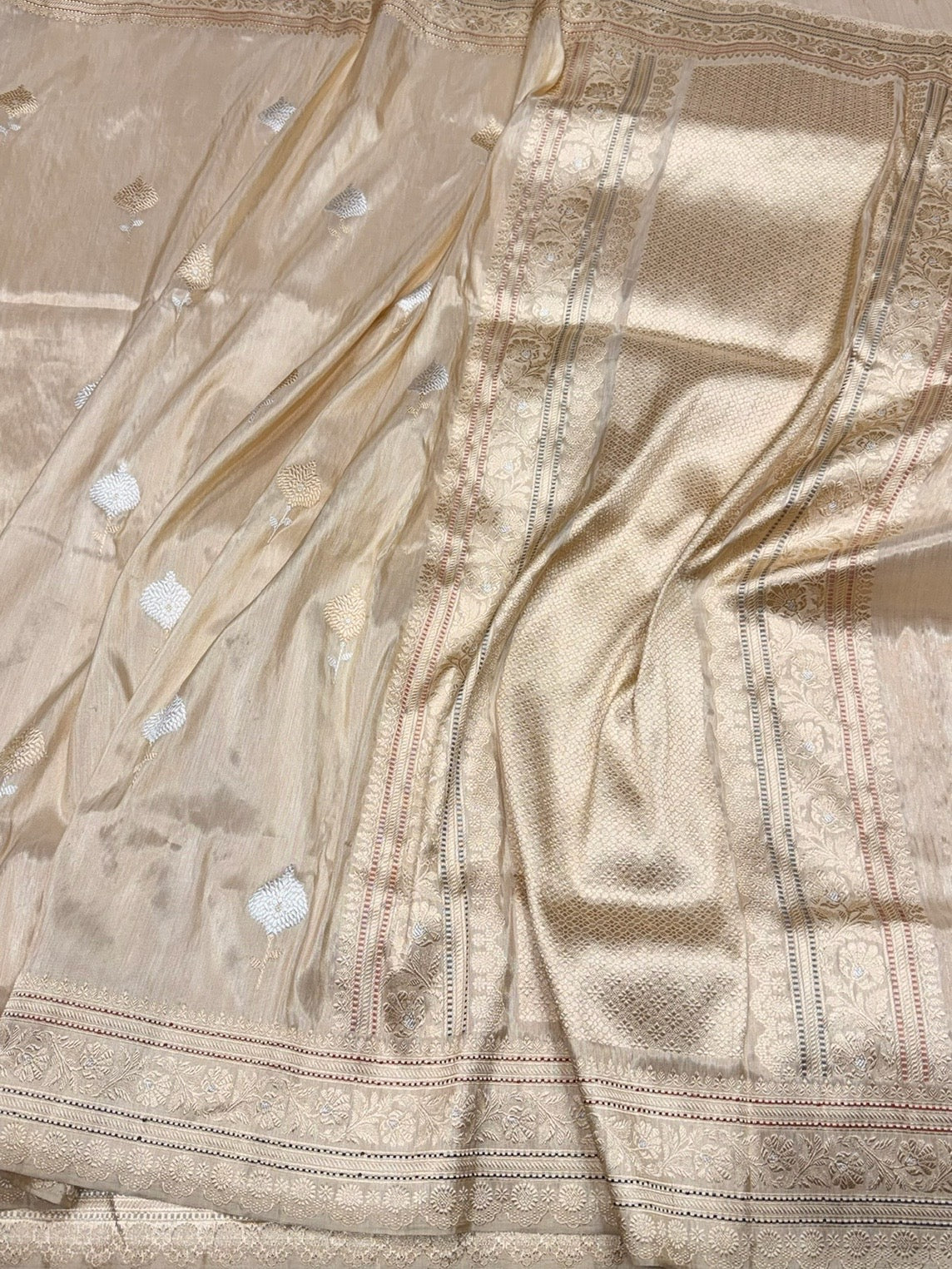 Cream Handwoven Pure Banarasi Tissue Silk Saree