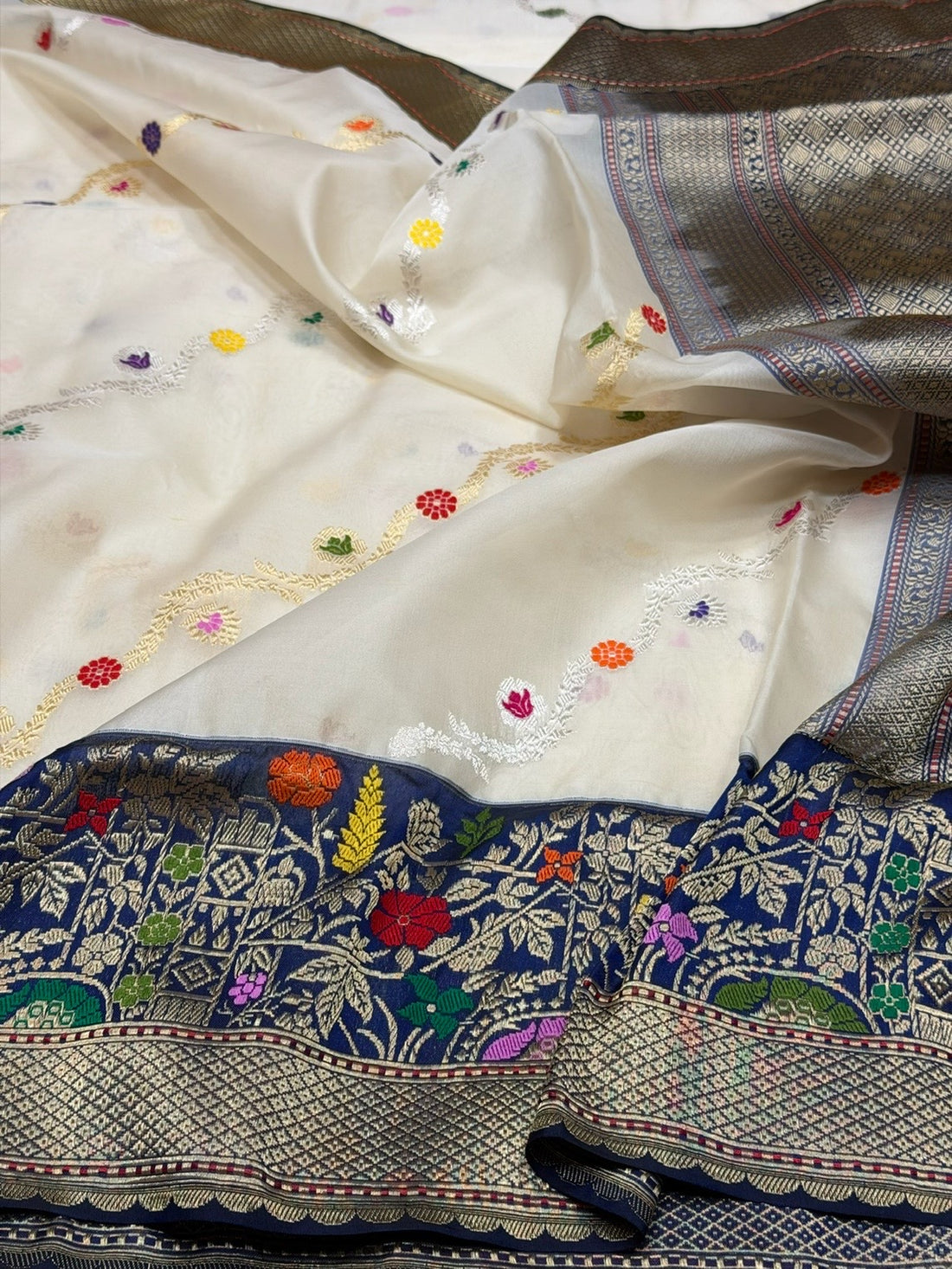 Ivory Handwoven Pure Banarasi Organza Silk Saree