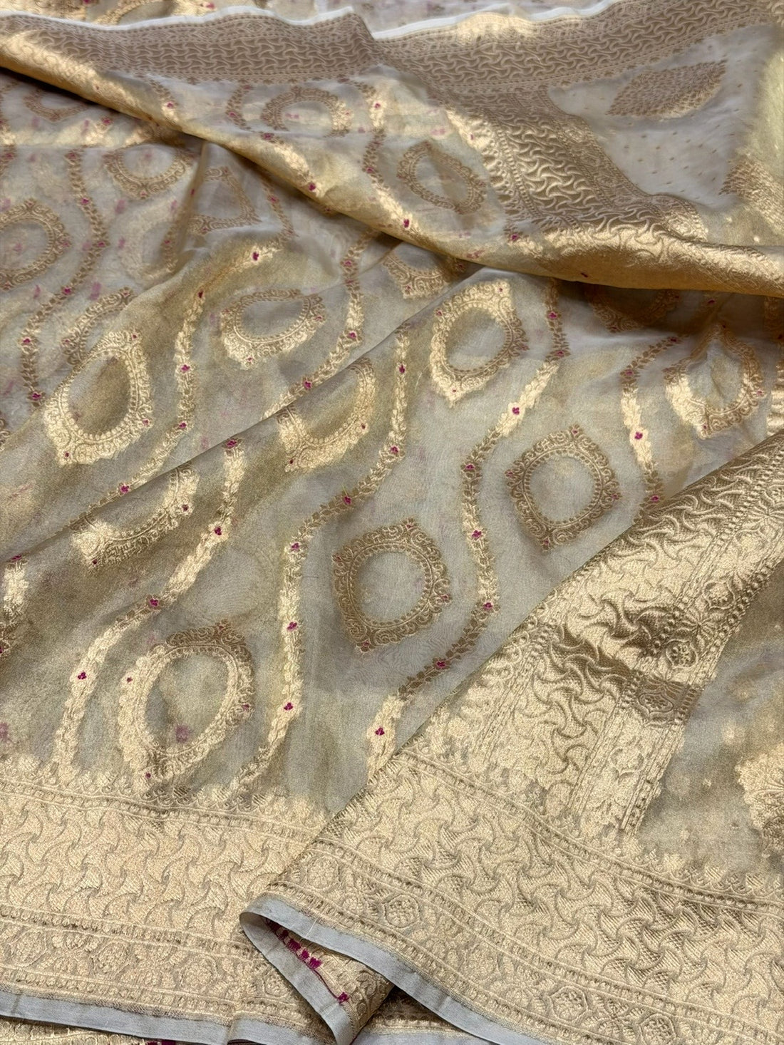 Champagne Gold Pure Banarasi Tissue Silk Saree | Pure Kora Tissue | Cutwork Technique | Lightweight Banarasi Saree