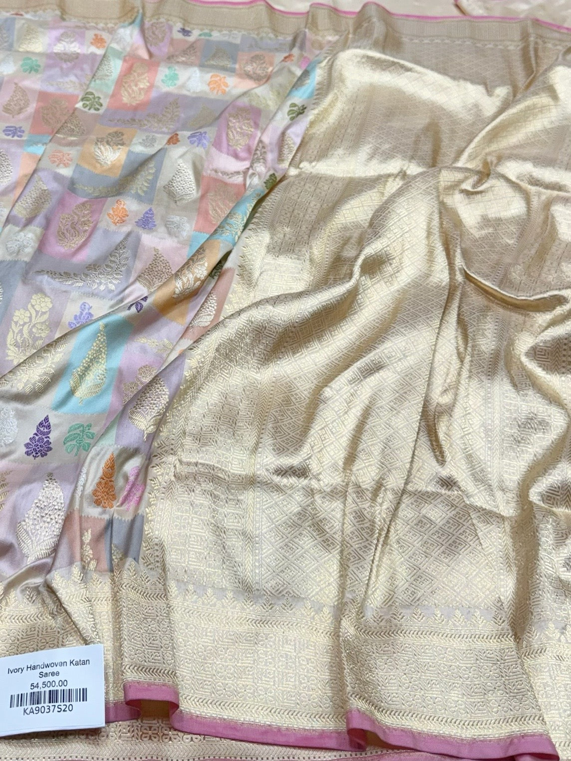 Ivory Rangkaat Handwoven Pure Banarasi Silk Saree