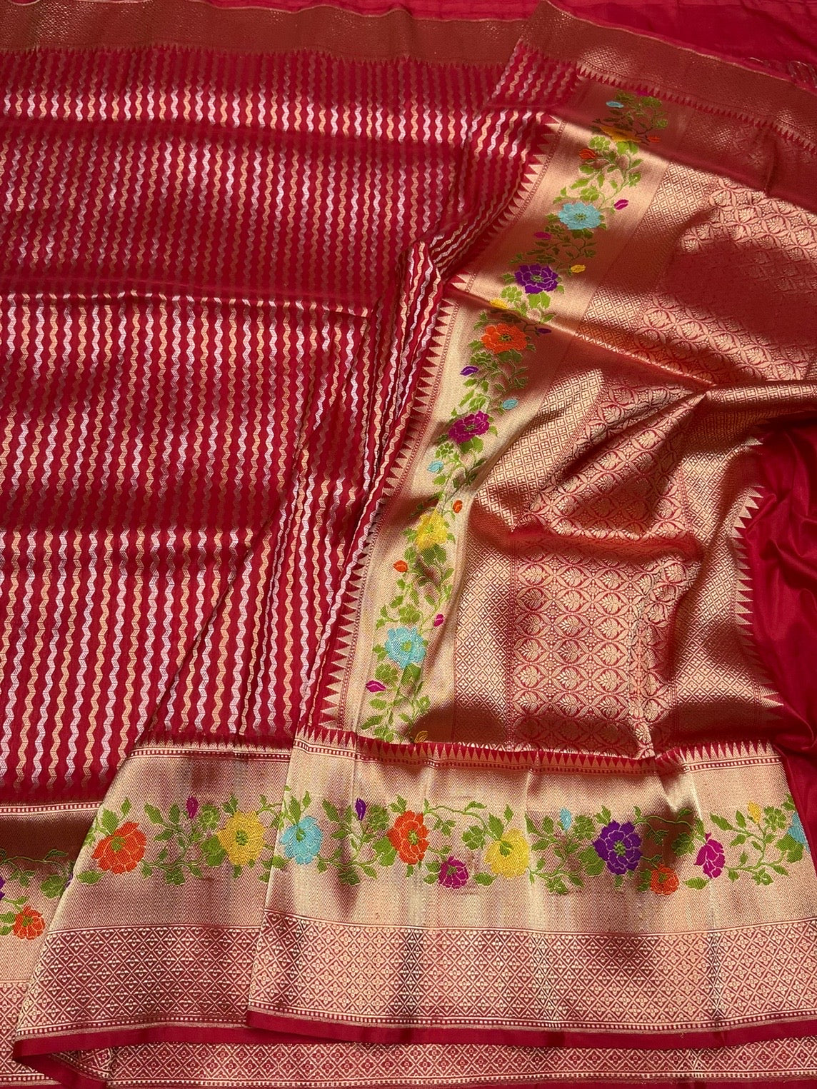 Red Handwoven Pure Banarasi Silk Saree