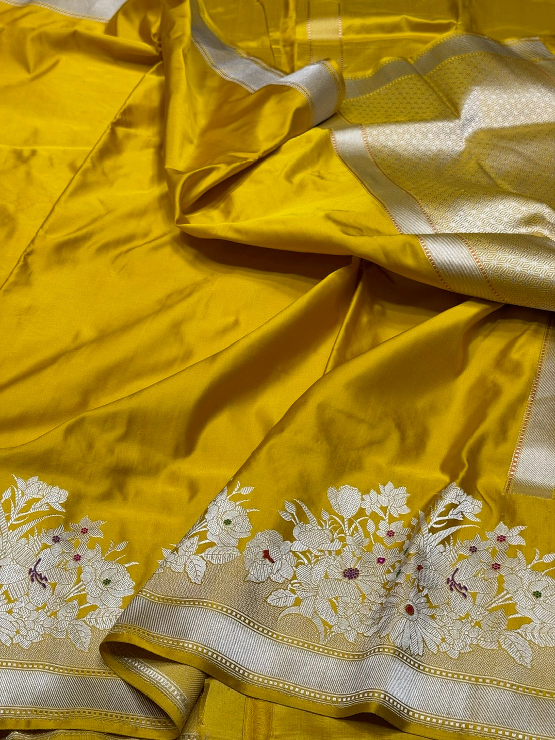 Yellow Handwoven Pure Banarasi Satin Silk Saree – Kadwa Weave | 100% Pure Satin Silk | Authentic Banaras Handloom