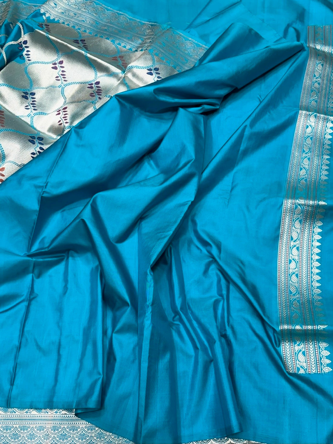 Turquoise Blue Handwoven Pure Banarasi Silk Saree – Katan Silk | Kadwa Weave | Elegant Traditional Banarasi Saree