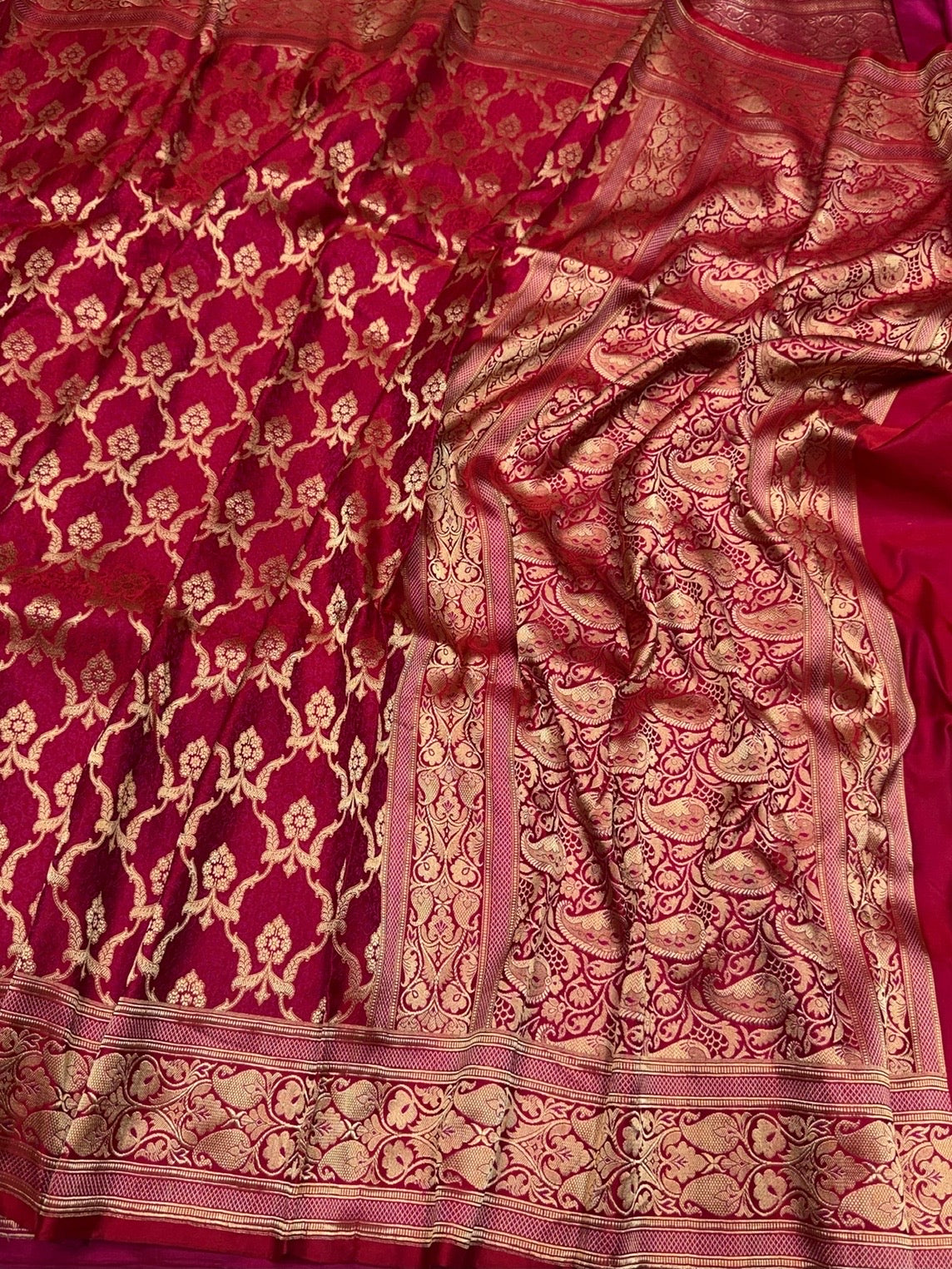 Red Handwoven Pure Banarasi Satin Tanchoi Silk Saree