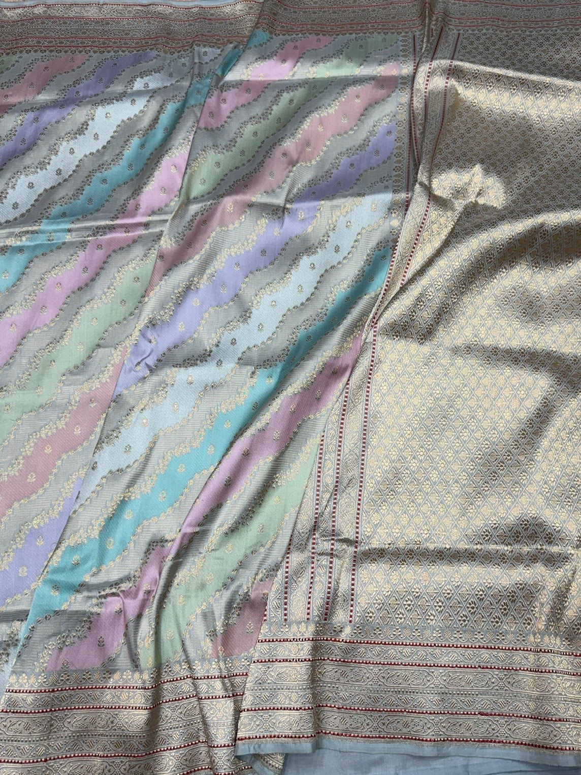 Ash Grey Handwoven Pure Banarasi Rangkaat Silk Saree