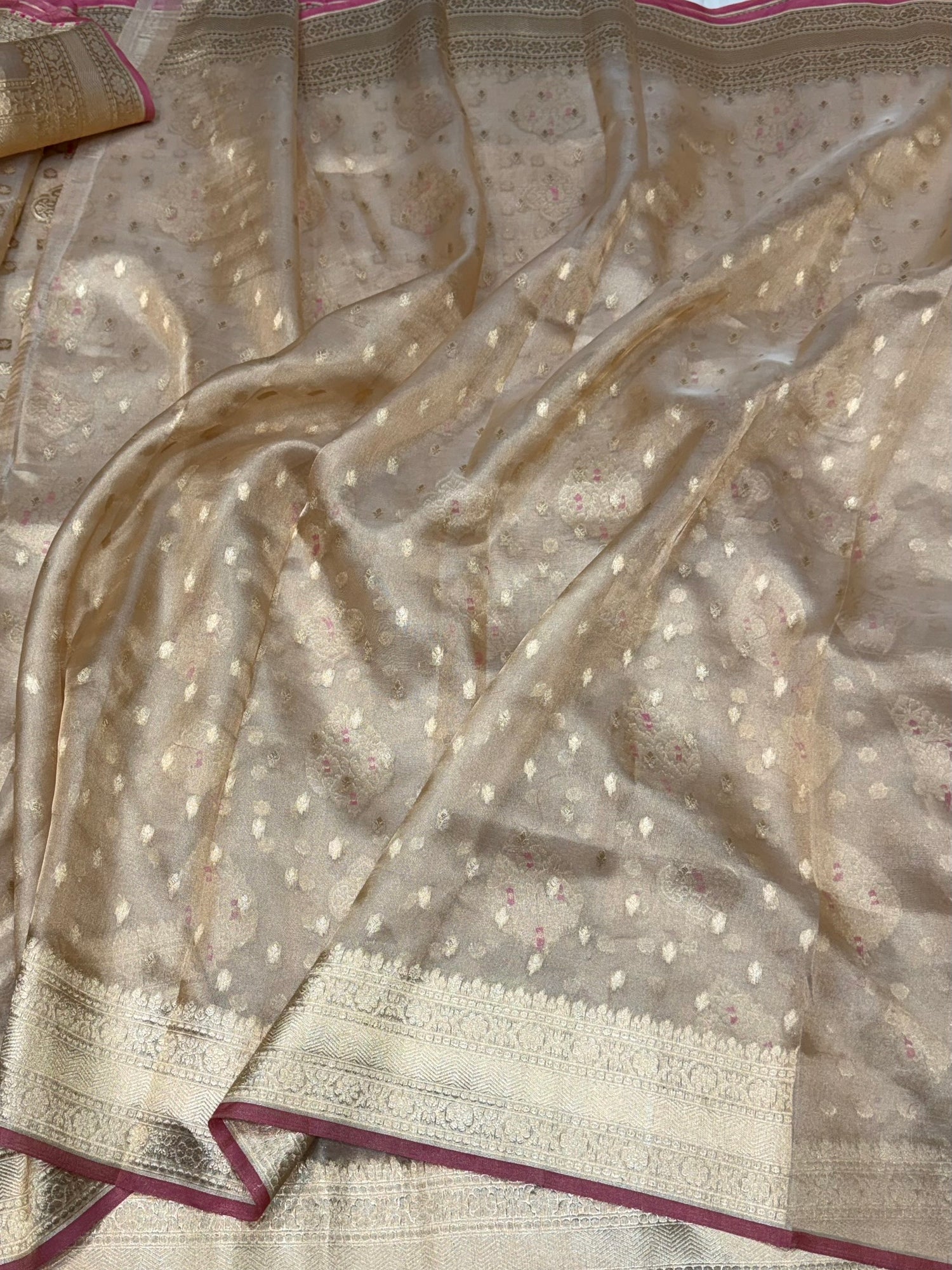 Champagne Gold Pure Banarasi Tissue Silk Saree | Pure Kora Tissue | Cutwork Technique | Lightweight Banarasi Saree