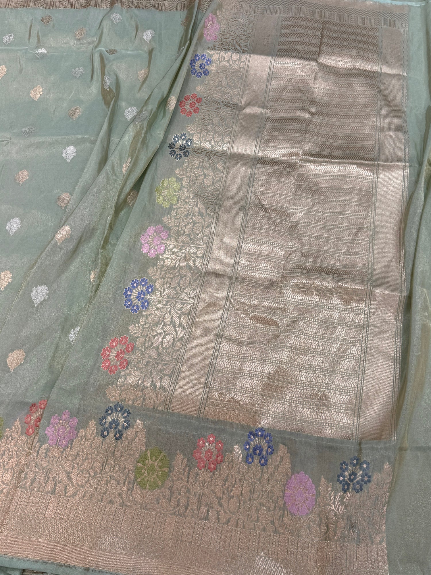 Pastel Mint Green Handwoven Pure Banarasi Tissue Silk Saree – Kadwa Weave | Lightweight Katan-Tissue Silk | Modern Skirt Design