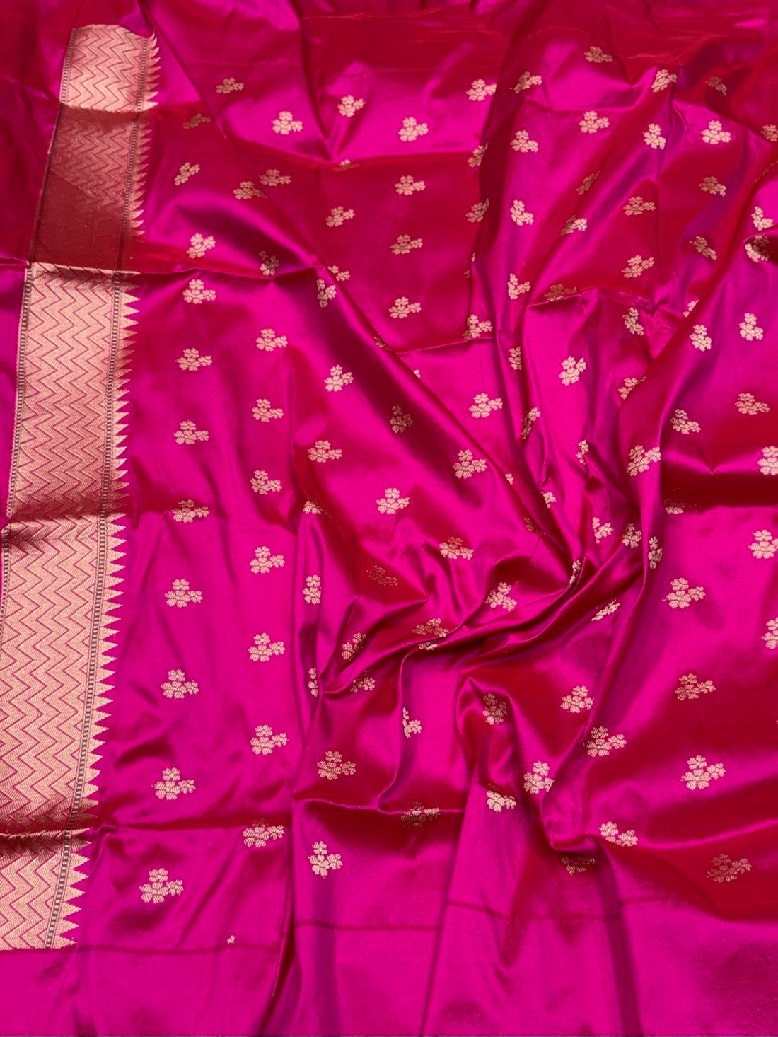 Rani Pink Handwoven Pure Banarasi Rangkaat Silk Saree