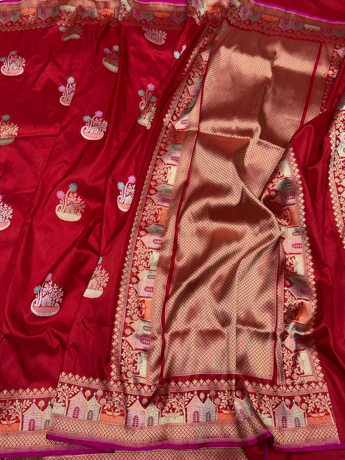 Red Handwoven Pure Banarasi Silk Saree