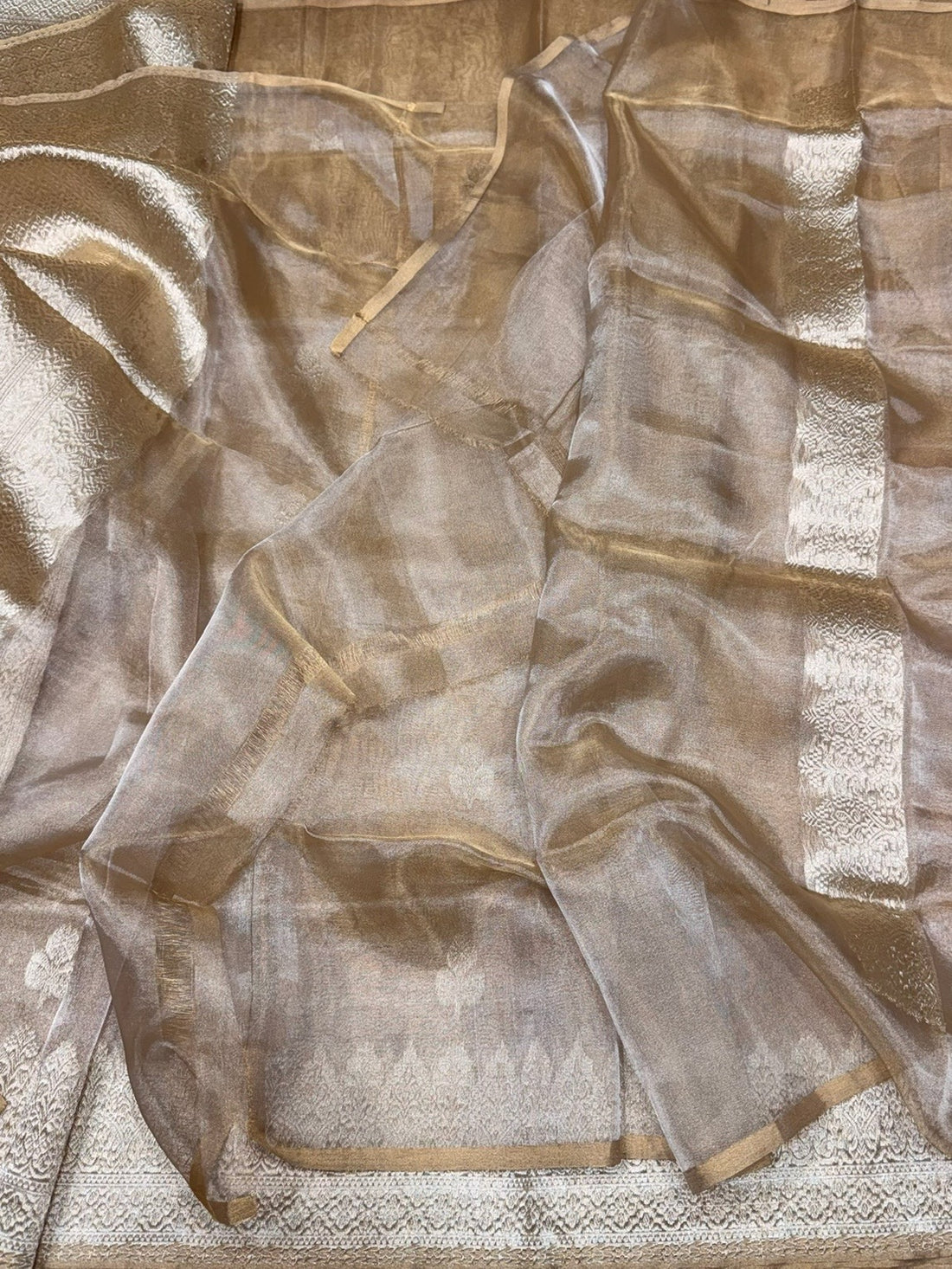 Champagne Gold Handwoven Pure Banarasi Tissue Saree