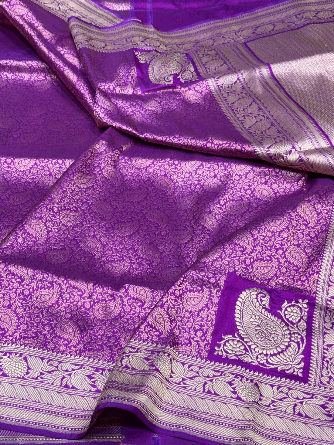 Purple Handwoven Pure Banarasi Brocade Silk Saree